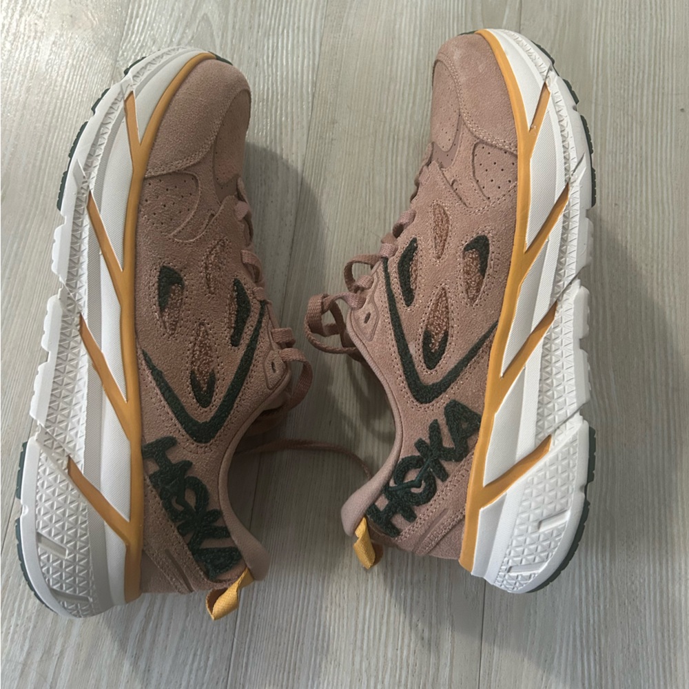 Hoka Clifton one one L Embroidery Suede tan green yellow brown size 9.5 women’s